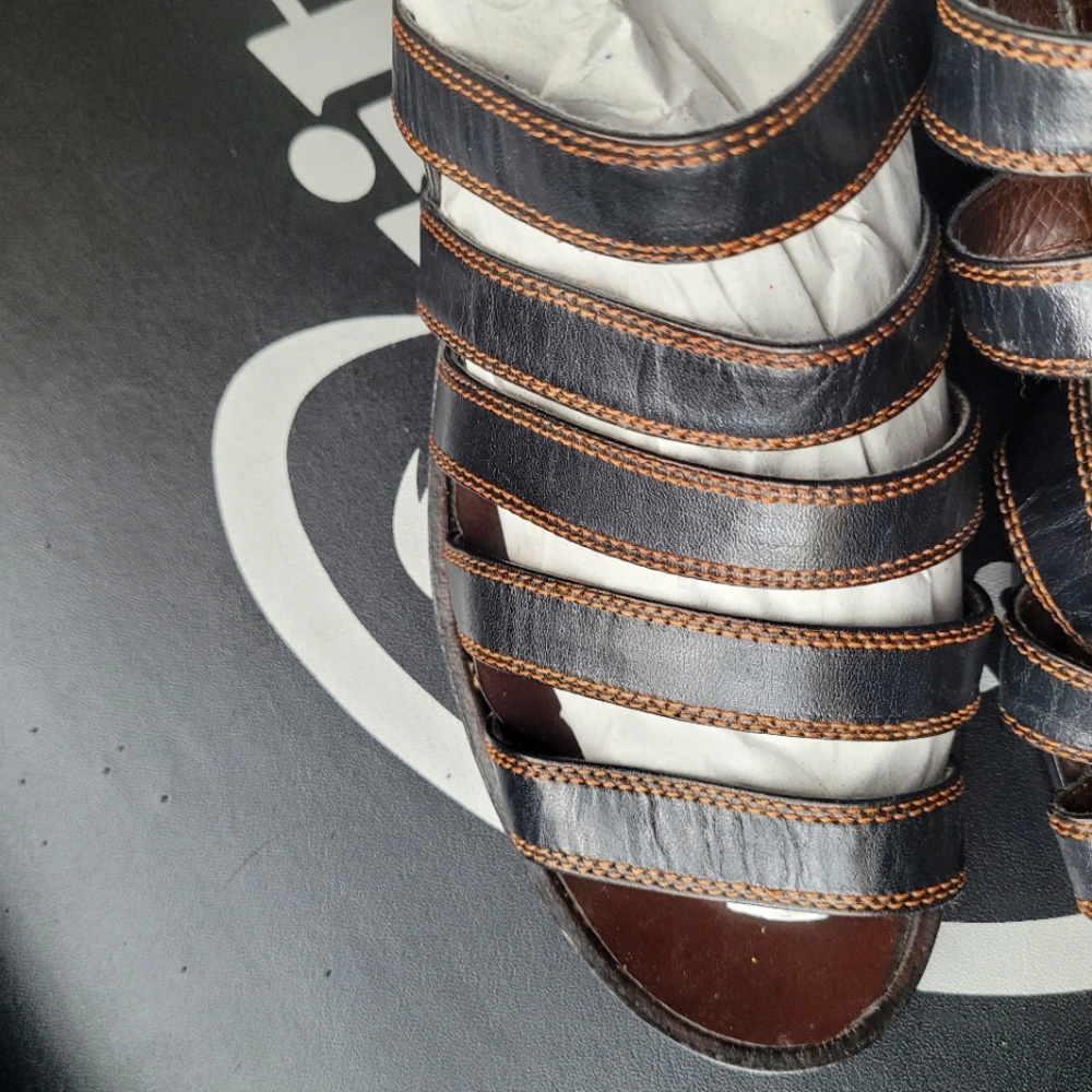 NWOT/ GAP Sandal